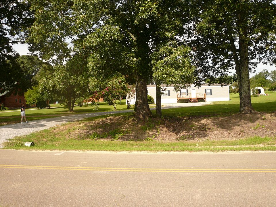 Mobile home on 2 1/2 acres