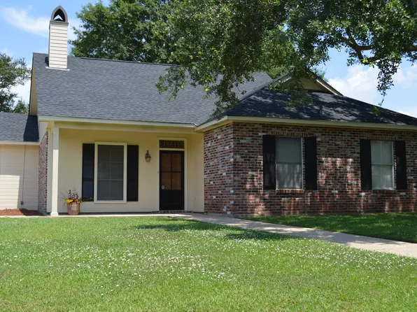 18611 Cherry Oak Dr, Baton Rouge, LA 70817