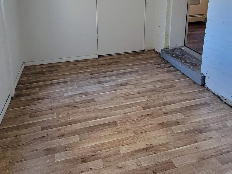 2054 W Roscoe St #2 — Photo 13