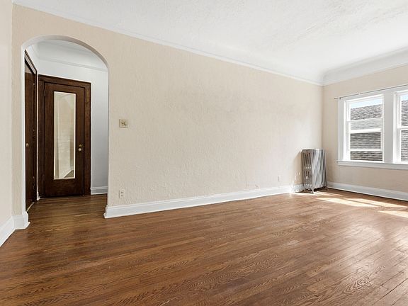 3rd image of 3214 Yorkshire Rd #202