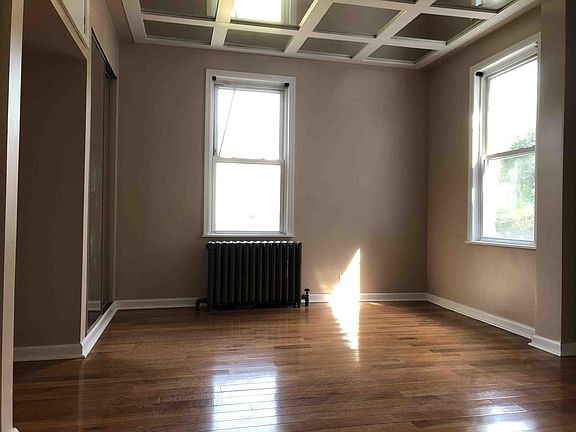3rd image of 399 Cary Ave #1