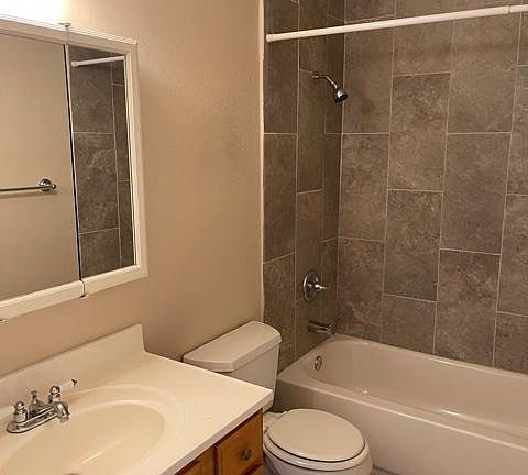 4th image of 909 S Priest Dr APT 3