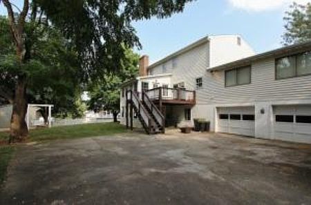 3rd image of 1605 Kingsmill Dr