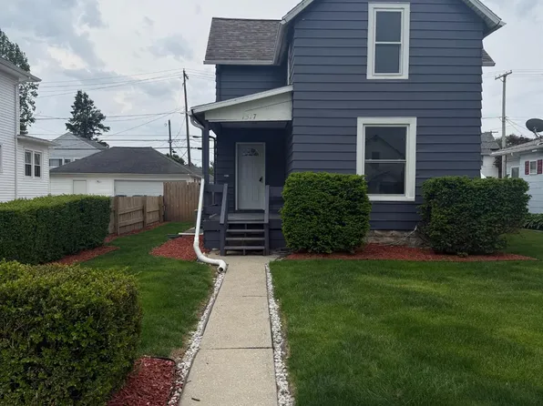1517 Napoleon St, Fremont, OH 43420