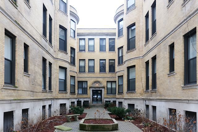 1st image of 1218 N Dearborn St APT 1A