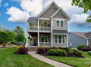 19034 Cypress Garden Dr, Davidson, NC 28036