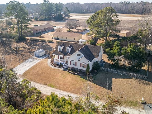 3rd image of 113 Gladys Ln