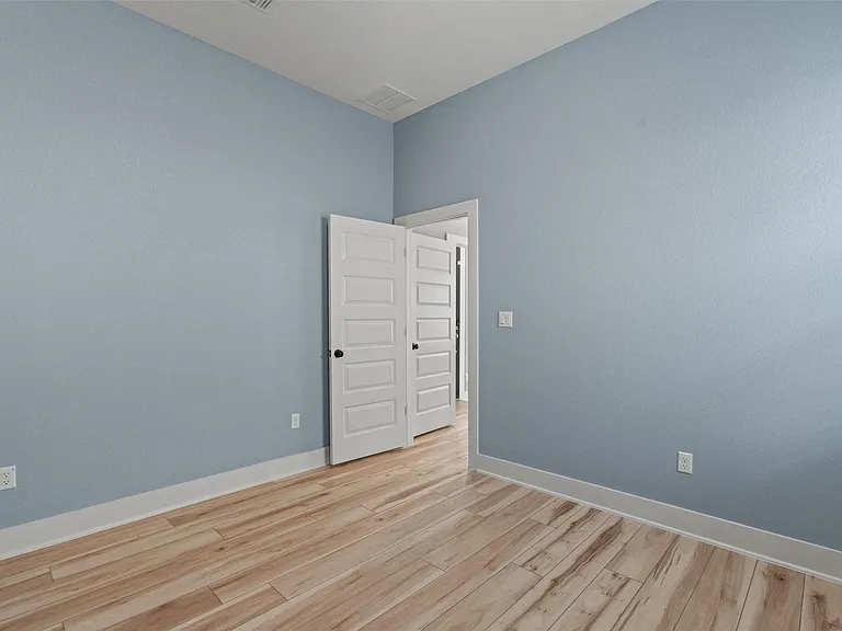 920 Hornsby Holw — Photo 23