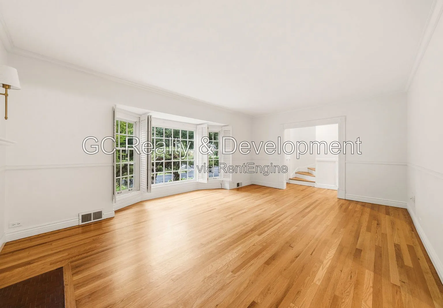 3 bed, 2.5 bath, 2383 sqft, $5,695 — Photo 4