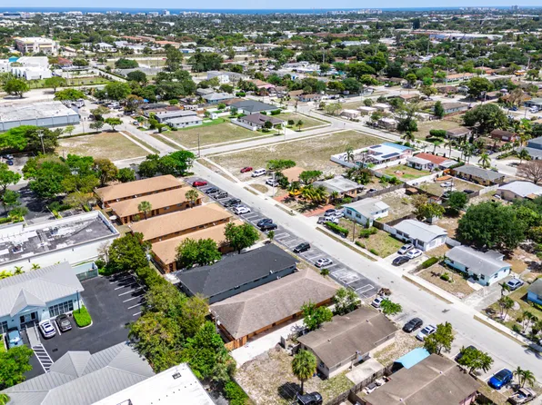 279 SW 1st Street #1-4, Deerfield Beach, FL 33441