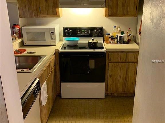 2nd image of 5225 Via Hacienda Cir APT 315