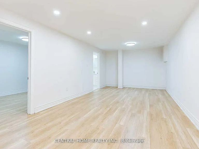 47 Sherwood Forest Dr #BASEMENT — Photo 7