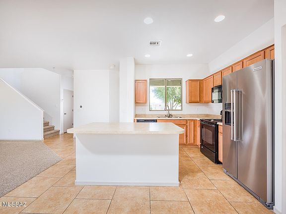 3rd image of 869 E Pecan Shaker Ln