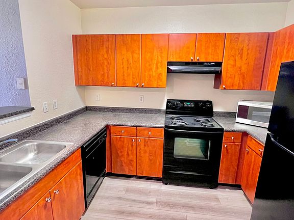 4th image of 300 E South St Unit 6012