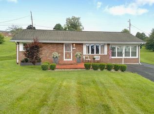 116 S Monte Vista Dr, Glade Spring, VA 24340