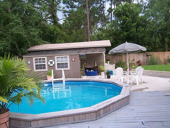 pool/deck area