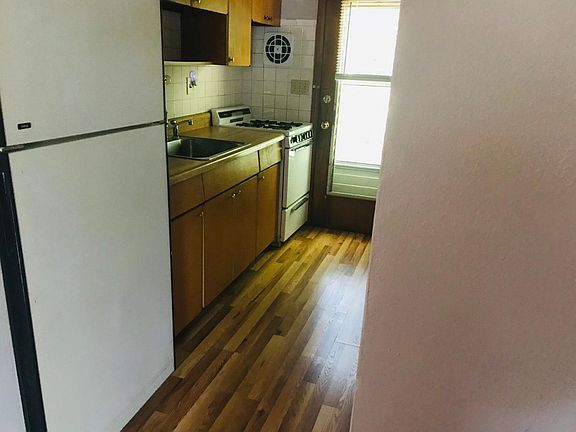 2nd image of 606 Wooddell Ct #606