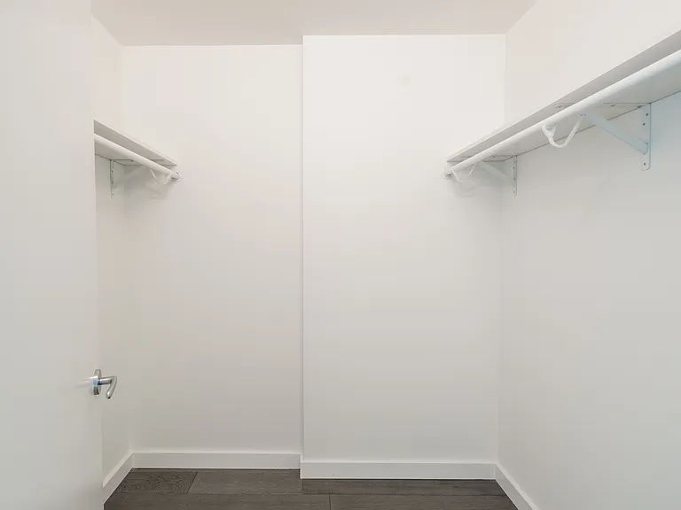 One Park Condos — Photo 37