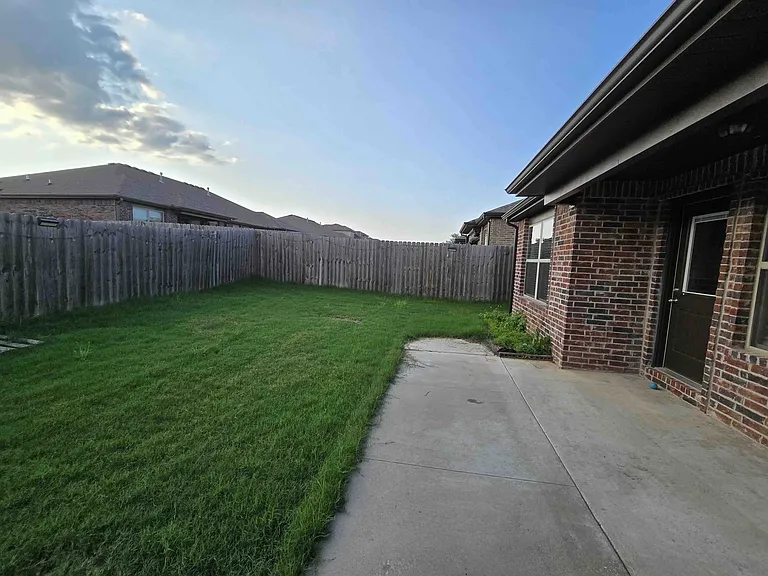 431 Red Robin St #431 — Photo 23
