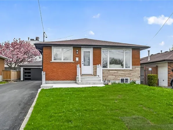 74 Victor Blvd, Hamilton, ON L9A 2V4