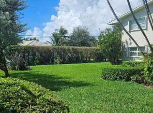 880 W Horizons #111, Boynton Beach, FL 33435