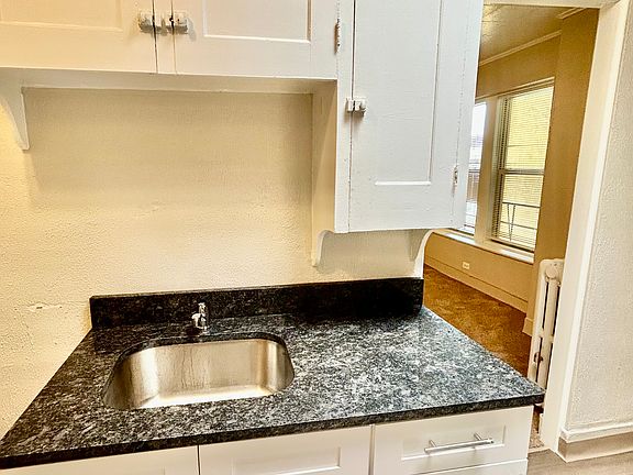 4th image of 15707 Detroit Ave APT 9