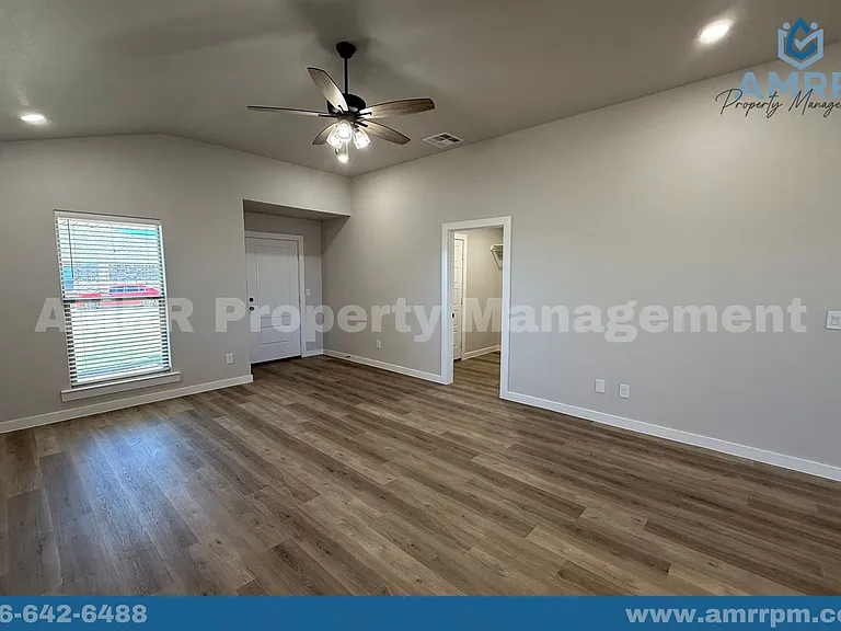 2603 Harmony Ave — Photo 5