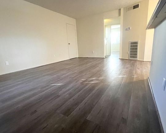 3rd image of 4608 Vista Del Monte Ave APT 101