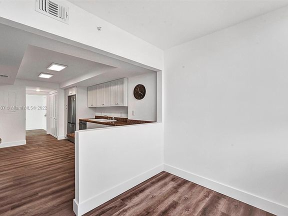 3rd image of 11113 Biscayne Blvd Unit 1552