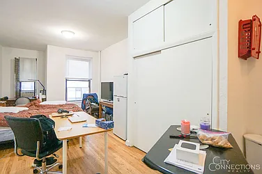 Rented by City Connections Realty