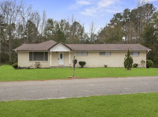 27 Walnut Dr, Petal, MS 39465