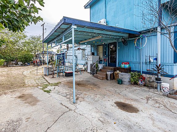 3rd image of 405 Pitaya Dr