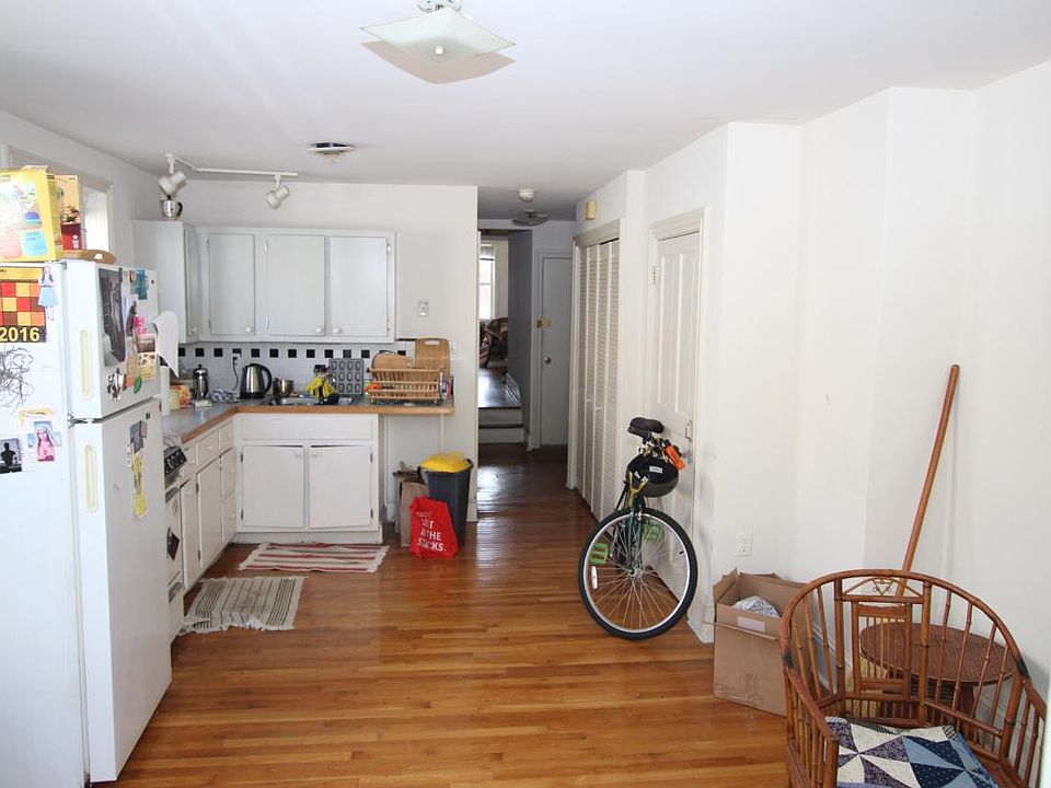 1st image of 2813 W Girard Ave #3