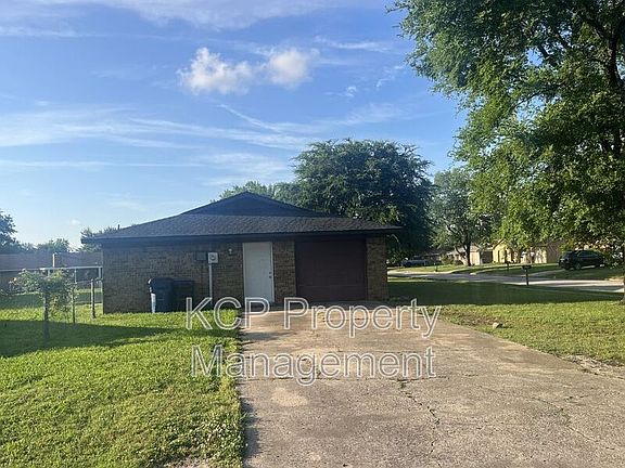 2nd image of 8516 S 35th Ter