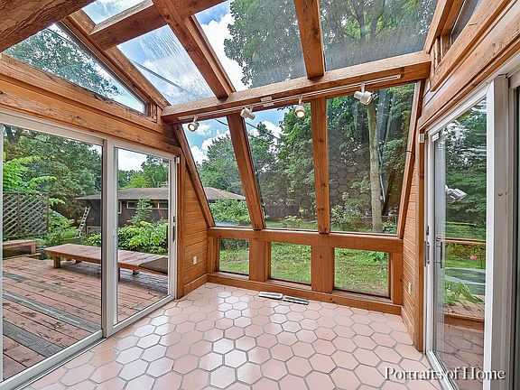 3rd image of 432 Joanne Ln