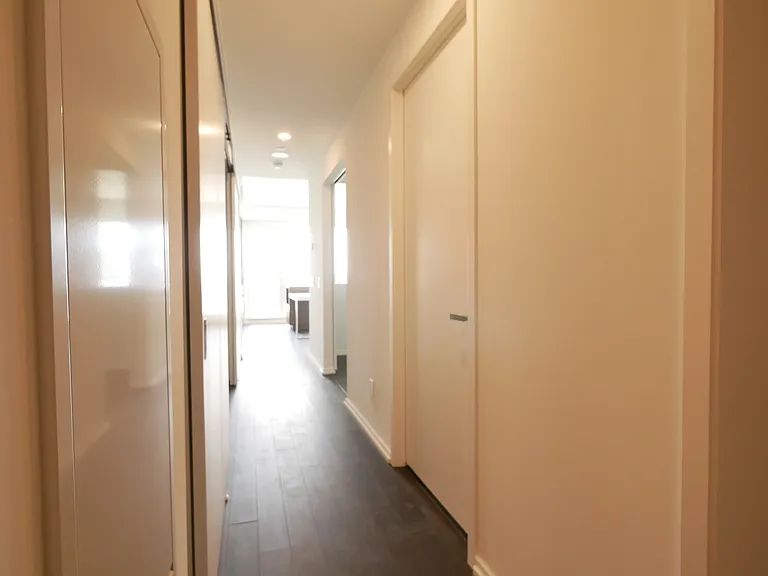 197 Yonge St #1511 — Photo 3