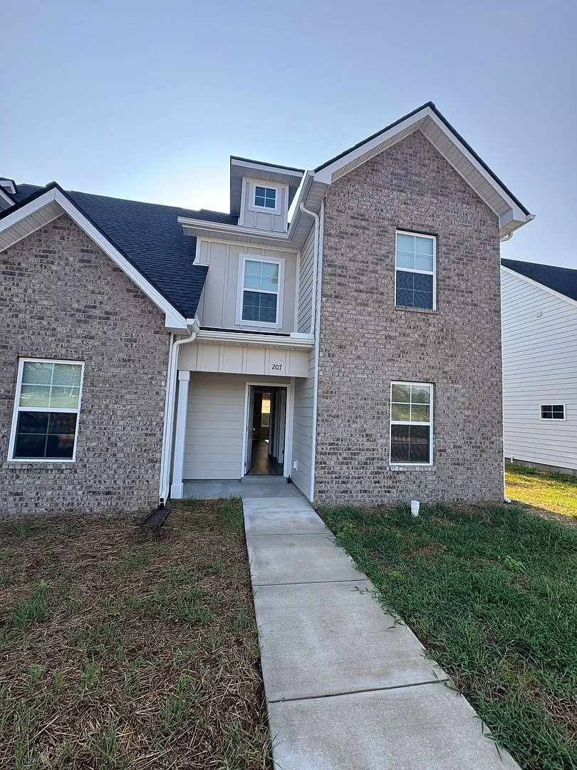 Brand new 3 bed 2 bath townhome in Smyrna TN — Photo 1
