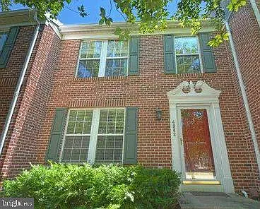 3 bed, 2.5 bath, 1960 sqft, $2,600 — Photo 2