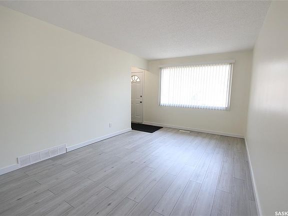 5th image of 1162 Athol STREET