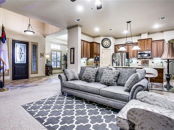 4th image of 1125 Warbler Dr
