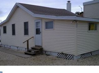 8 1st St, Manahawkin, NJ 08050