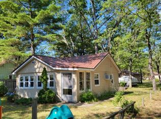 7119 Lakeview Dr, Oscoda, MI 48750