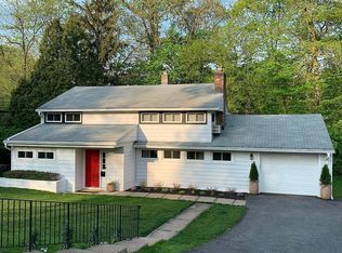 989 Andover Ter, Ridgewood, NJ 07450