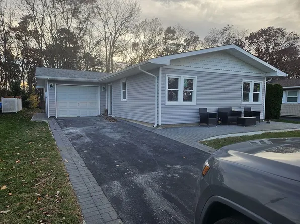82 Central Blvd, Brick, NJ 08724