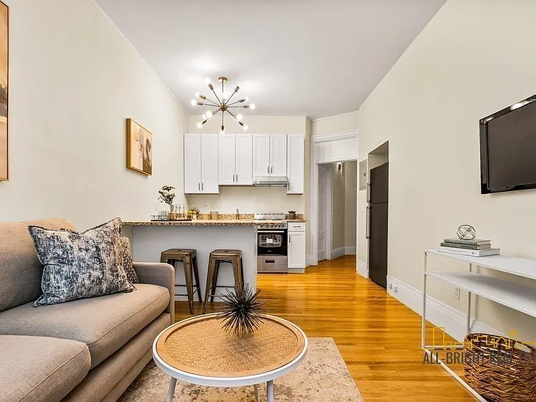 481 Beacon St #43 — Photo 1