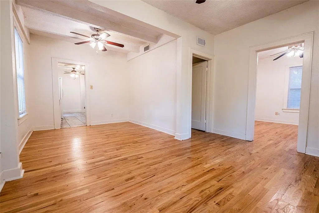 5 bed, 2.0 bath, 1500 sqft, $4,000 — Photo 3