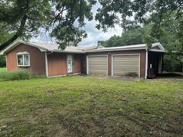 1st image of 165 Lakeview Dr