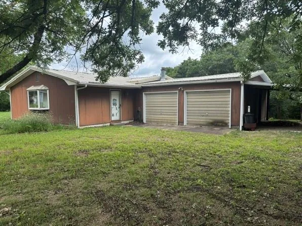165 Lakeview Dr, Toronto, KS 66777