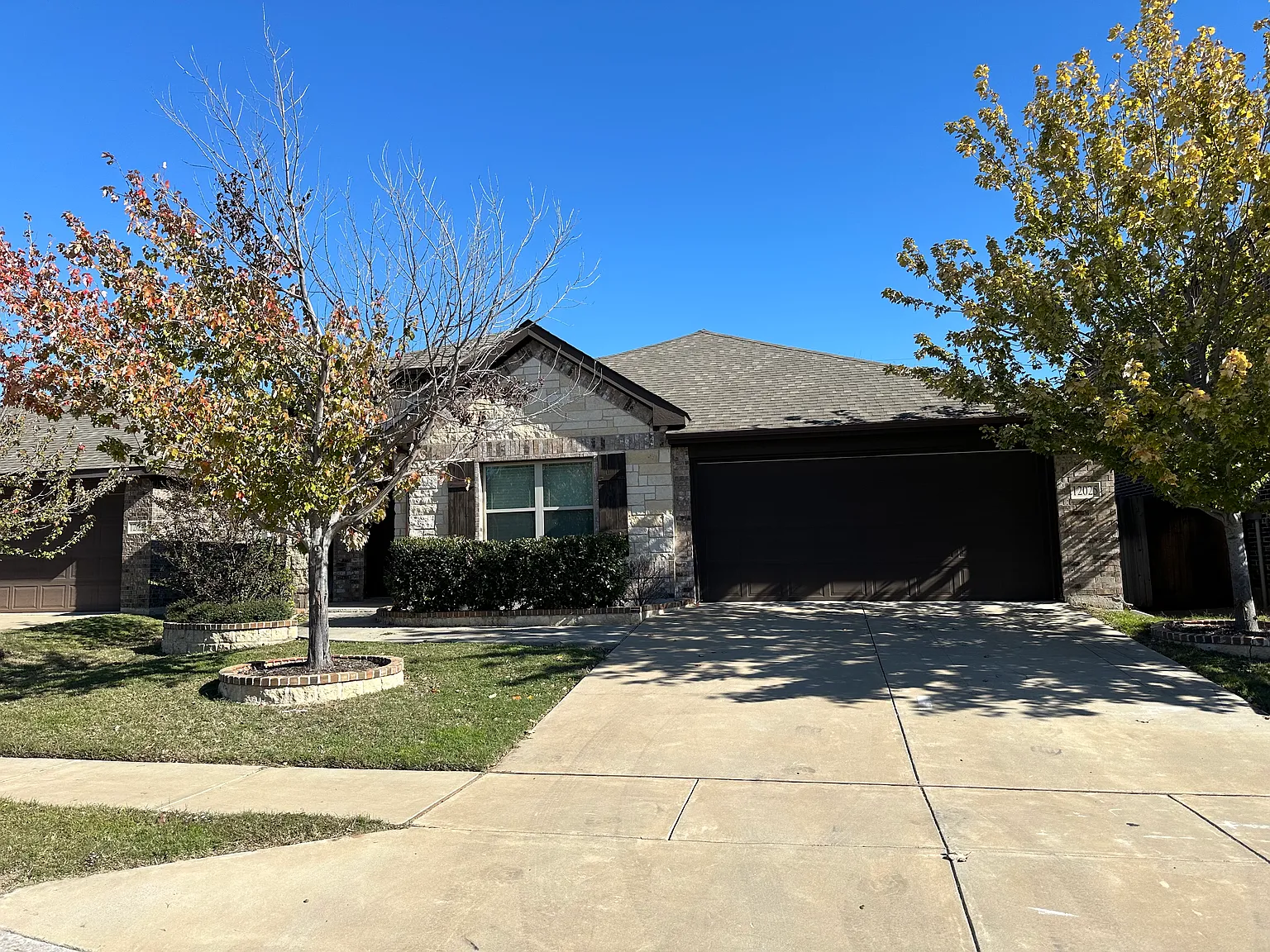 12025 Rustling Oaks Dr — Photo 2