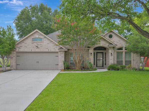 4731 Saddlebrook Dr, Benbrook, TX 76116